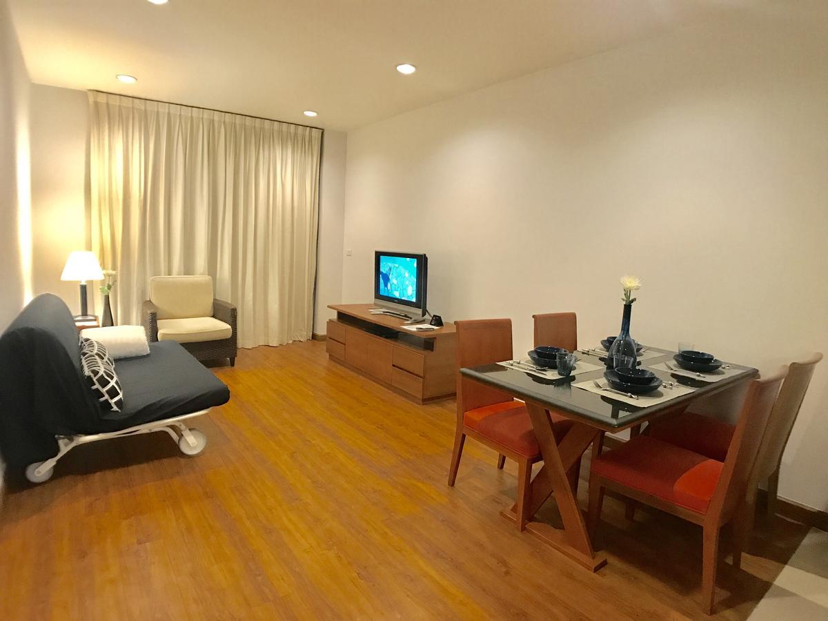 Patio Luxury Suites Bangkok Exterior foto